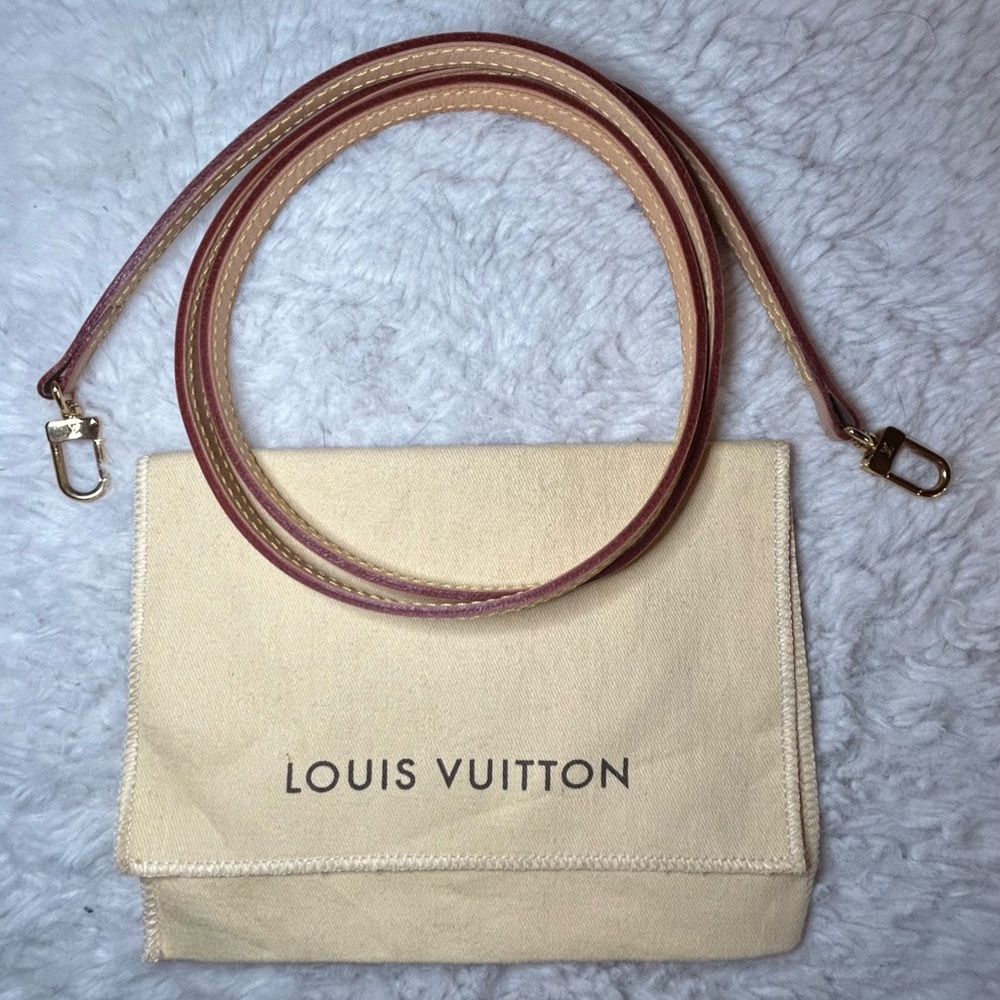 Louis Vuitton Purse Strap with Cream Dust Bag